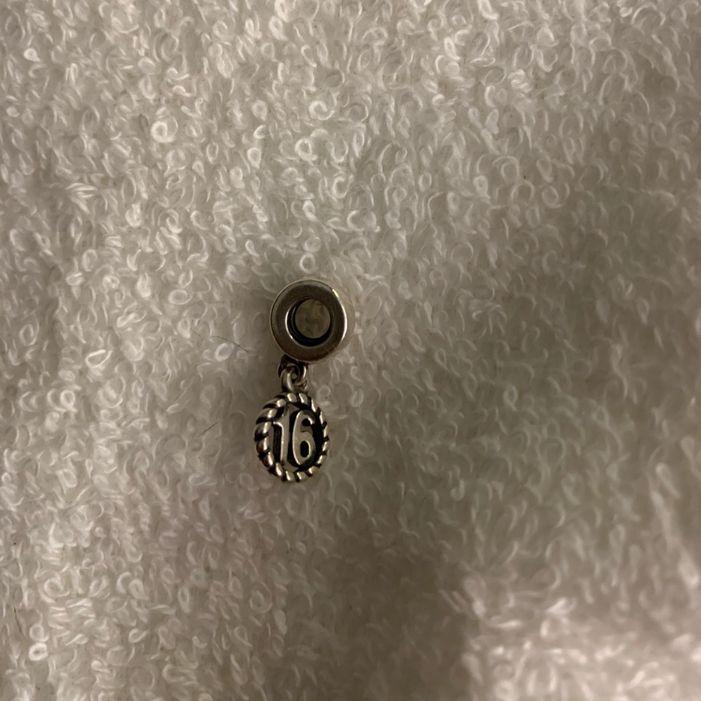 pandora sweet 16 charm